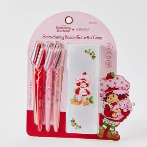 Célavi Strawberry Shortcake Razor Set with Case